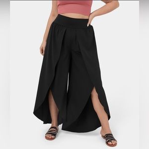 Elegant Black Wide-Leg Pants
